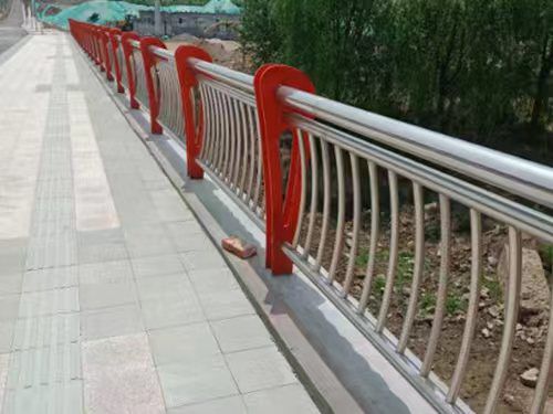 荆州不锈钢碳素复合管护栏