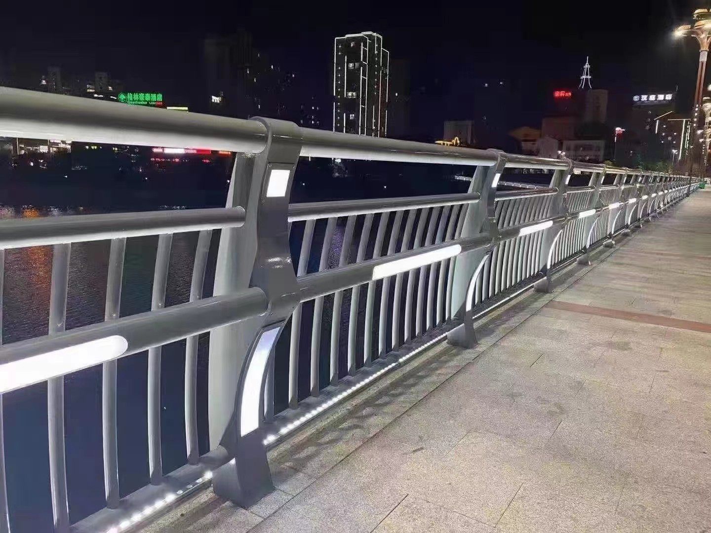 漳州桥梁灯光护栏